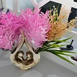 Cozy Flowers Studio - Fast Wi-Fi & Washer-Dryer
