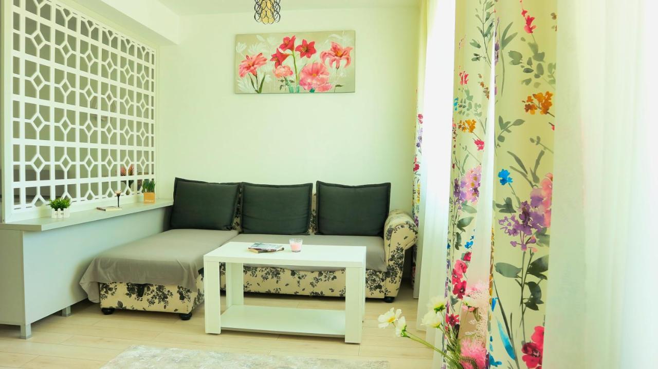 Cozy Flowers - Fast Wi-fi & Washer-dryer Brașov